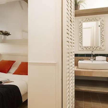 Palace Gracia Nextdoor Apartment